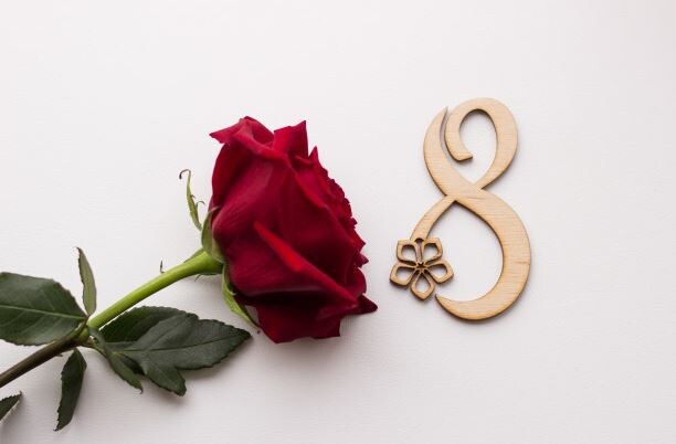 Эту фотографию часто покупали в преддверии 8 марта.