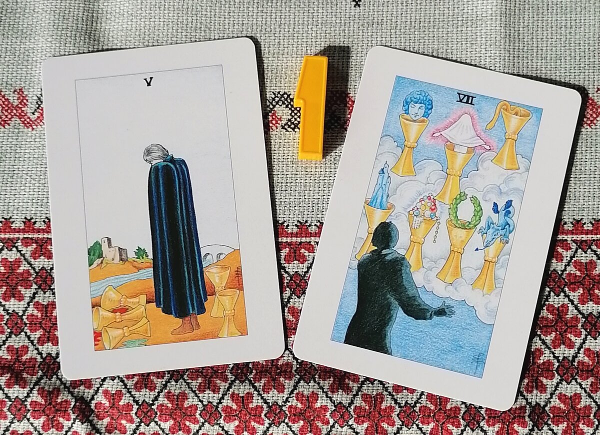 Арканы 5 кубков и 7 кубков колода таро Райдера-Уэйта