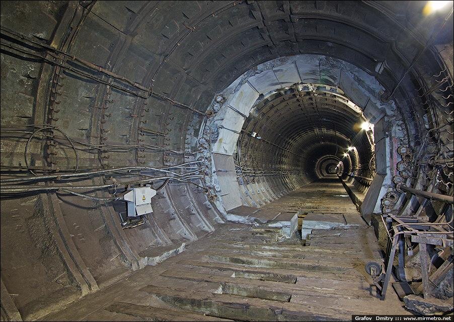 Один из ныне заброшенных тоннелей. Фото – Дмитрий Графов.