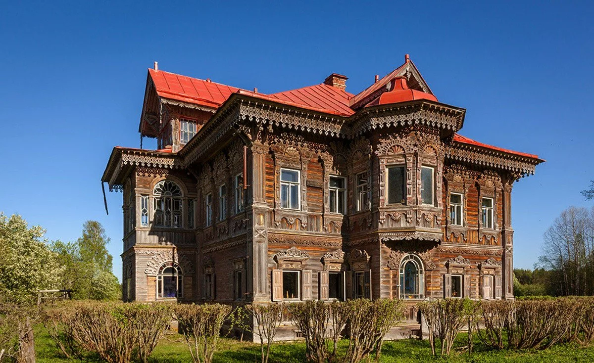 Костромской дом. Погорелово Костромская область особняк Поляшова. Терем в Погорелово Костромской области. Терем Ивана Поляшова в деревне Погорелово. Терем Ивана Поляшова в Костромской области.