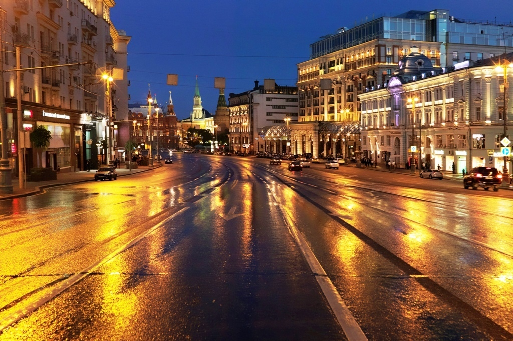 Тверская улица. Тверская Москва. Москва улица Тверская Москва. Московский Бродвей Тверская улица.