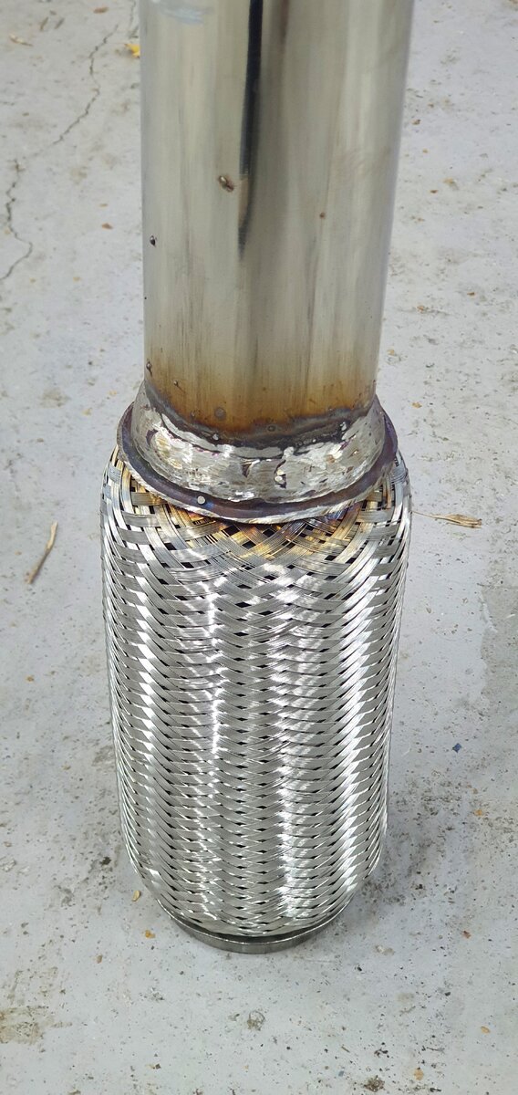 гофра глушителя 63.5х250 на нержавеющей трубе