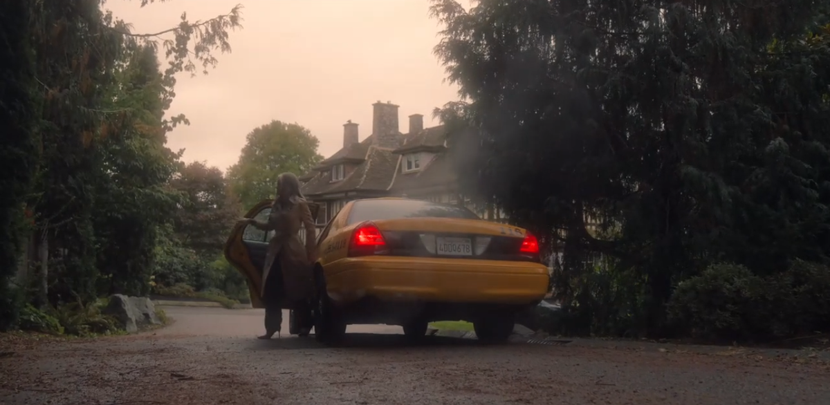 кадр из первой серии (самое начало)