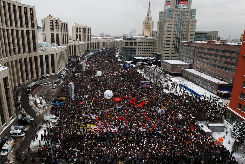 16 февраля 2012 года. Митинг на проспекте Сахарова 24 декабря 2011 года. Площадь Академика Сахарова Москва. Протесты на Болотной 2011. Болотная революция 2012.