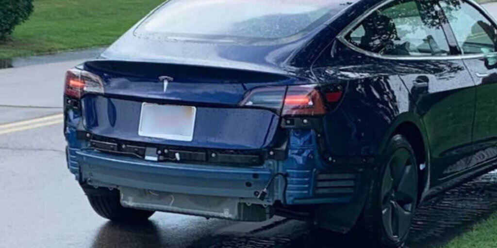 бамперы Model 3 падали под дождем