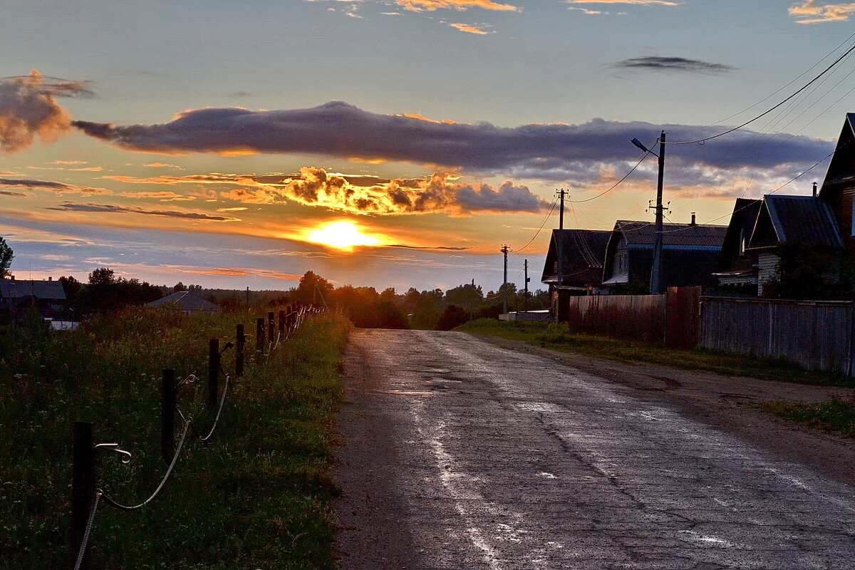 Природа-это не забываемые чудеса.На неё можно смотреть бесконечно.Ведь природа есть почти везде: в лесах,степях и даже в деревнях.Там чистый воздух  и чистая душа.Ведь когда ты рядом с Матушкой природой ,у вас крепкое здоровье.