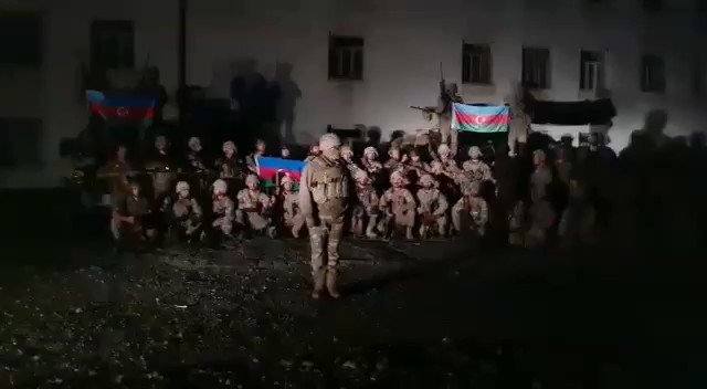 Азербайджанские военнослужащие рапортуют об взятии города Губадлы 