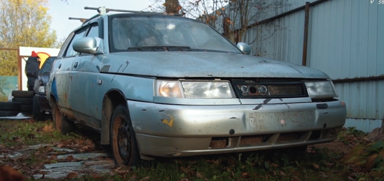 автомобили на которых передвигались молодые люди