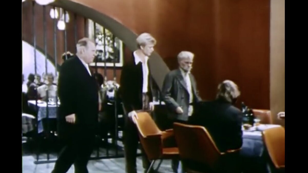 Кадр из фильма «Целуются зори»