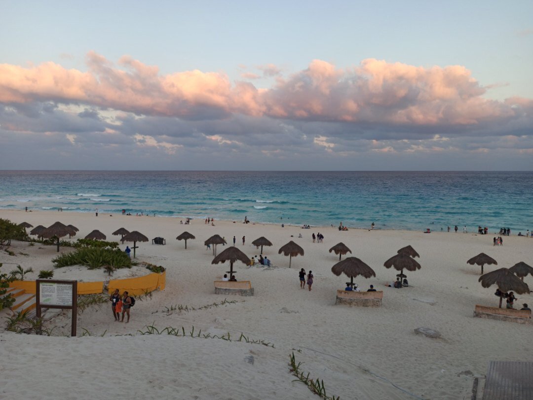 Playa Delfines