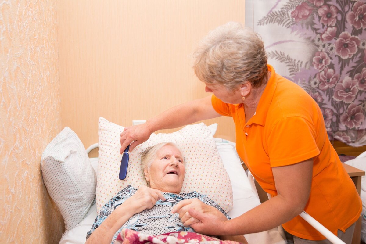 Ухаживаем за пожилым родственником дома. Полезные советы от читателей ...