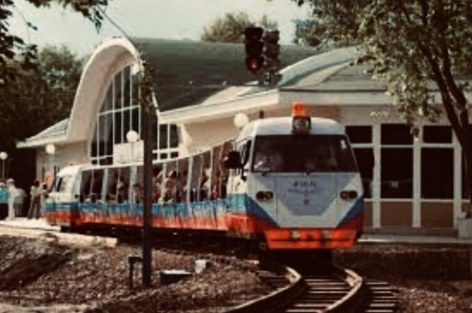 Маленький поезд парка Горького. Фото взято с открытых источников
