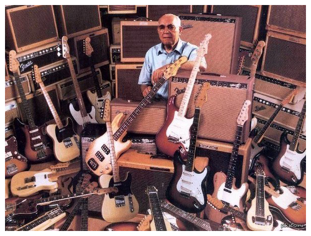 Вот он, гений, окружённый своими творениями