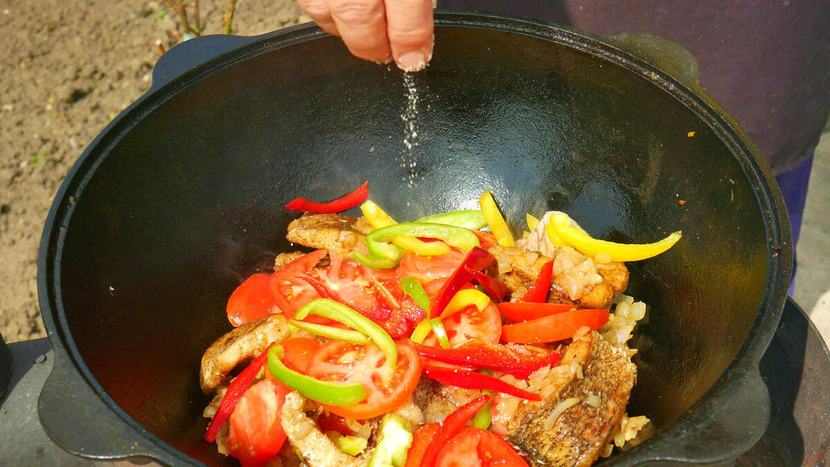 ЩУКА ПО-ЗАКАРПАТСКИ жареная в КАЗАНЕ, на живом огне. Такую вкусную рыбу Вы  еще не готовили!!! | ДЕД МЯСОЕД | Дзен