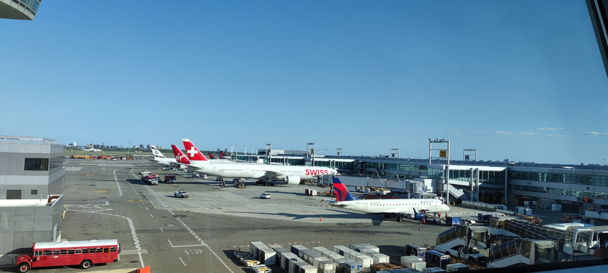 Вид из Т1 аэропорта JFK