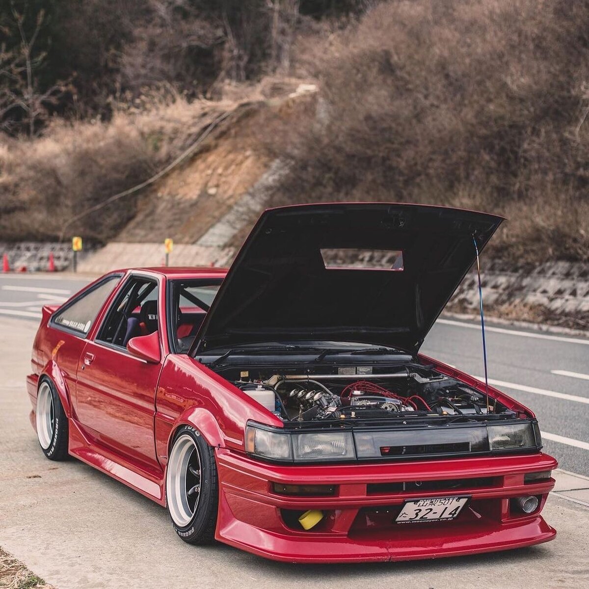 Также известная как - Toyota Corolla Levin и Toyota Sprinter Trueno!