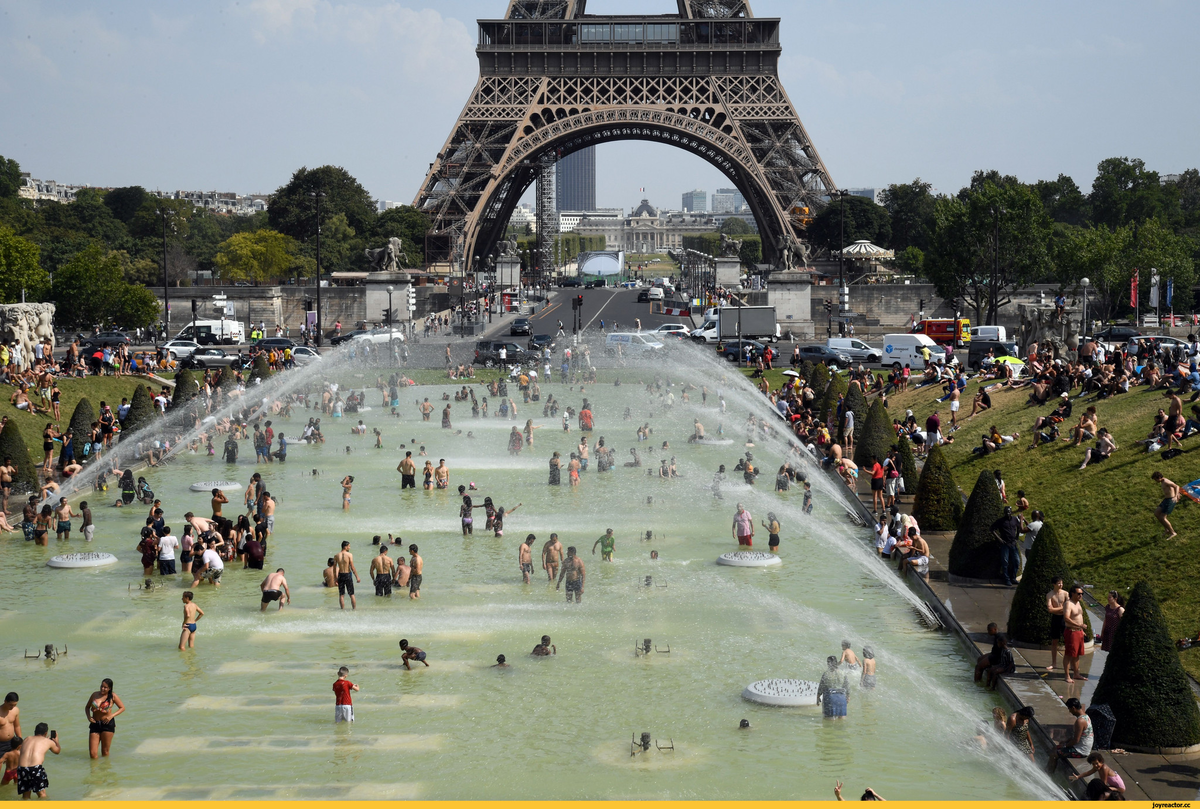 Француз летний. Жара во Франции 2019. Париж 2003 год аномальная жара. Лето во Франции. Париж лето.