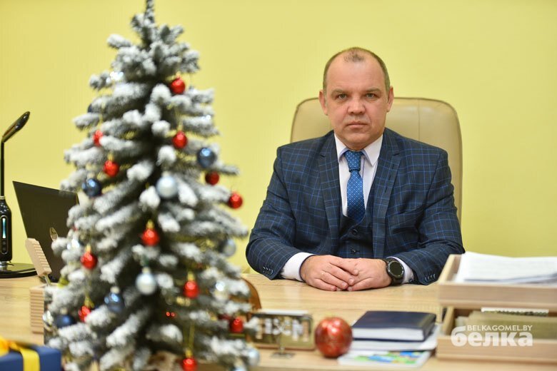 новогодние этикетки для подарков. новогодние фио. фон для новогодней открытки. новогодние фио. красивые новогодние рамки для поздравлений.