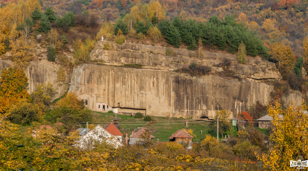 Монастырь Дервент Румыния