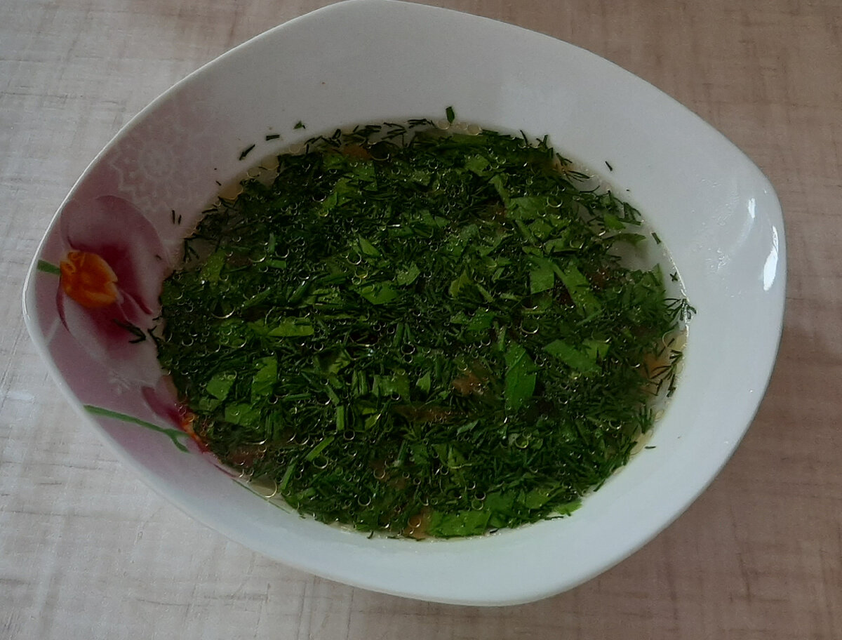 В середине дня у меня был куриный бульон с зеленью.