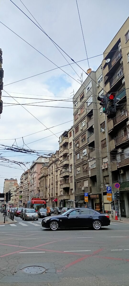 В Белграде я никогда не была, и даже представить не могла, что это за город. Изучать его по фото в сети - не хотела. Решила - сУрпрЫз будет!)
