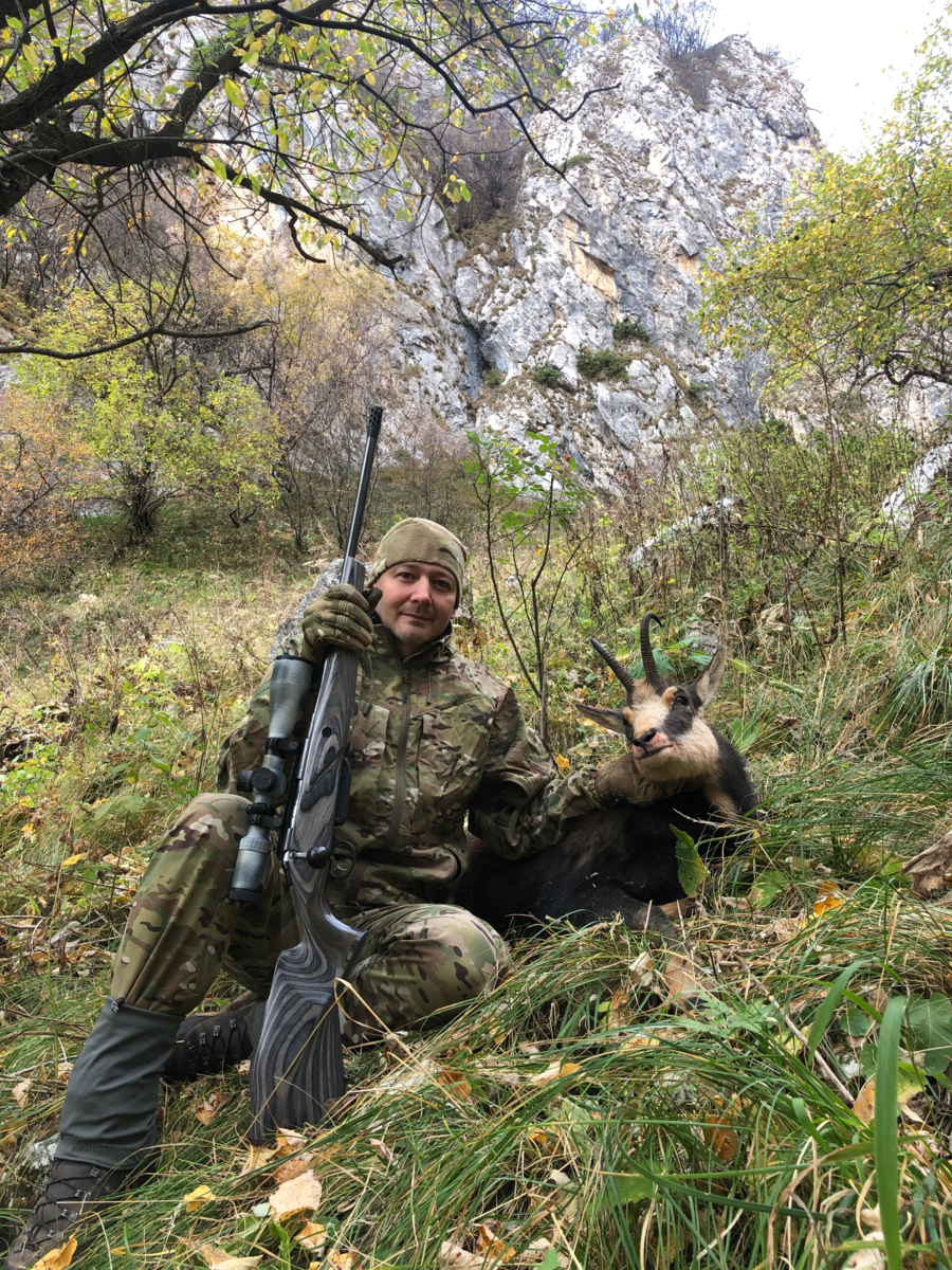 Северная Осетия, охота на серну, обратите внимание на "фонарики". 