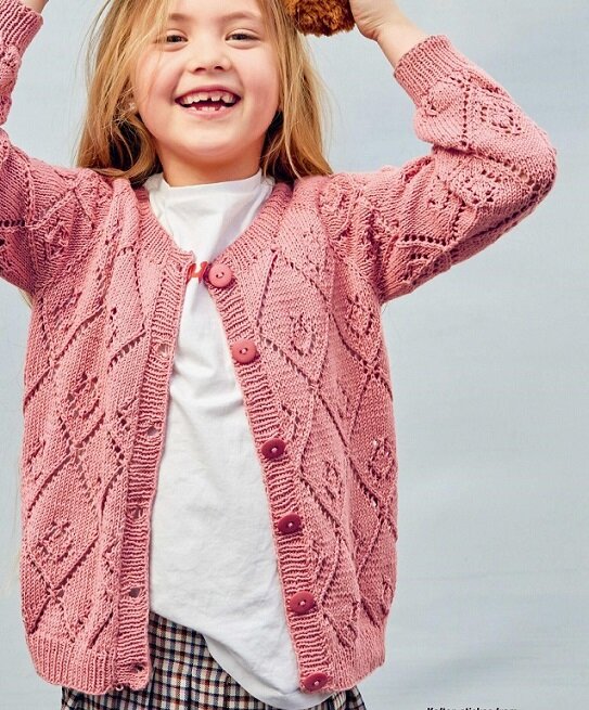 Вязание для детей. Вязаный пуловер на девочку. Модель для вязания 37.