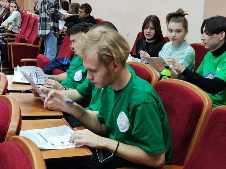    В Оренбуржье студенты, школьники и педагоги 22 ноября написали экологический диктант Андрей Севостьянов