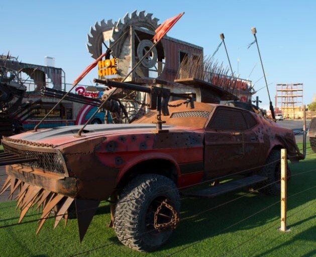 Парк фудтраков «Last Exit» Дубай