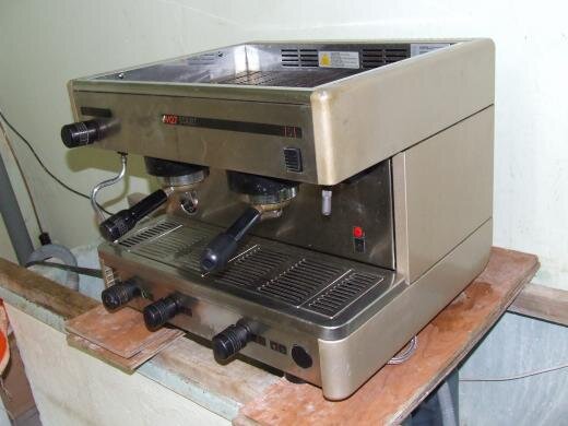 классическая "рожковая" кофемашина