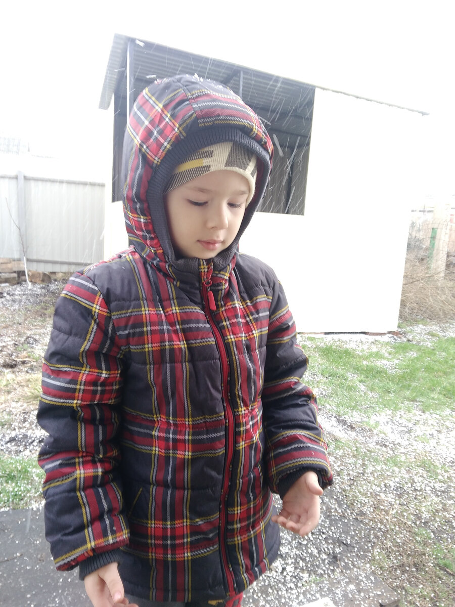 Снег в середине апреля