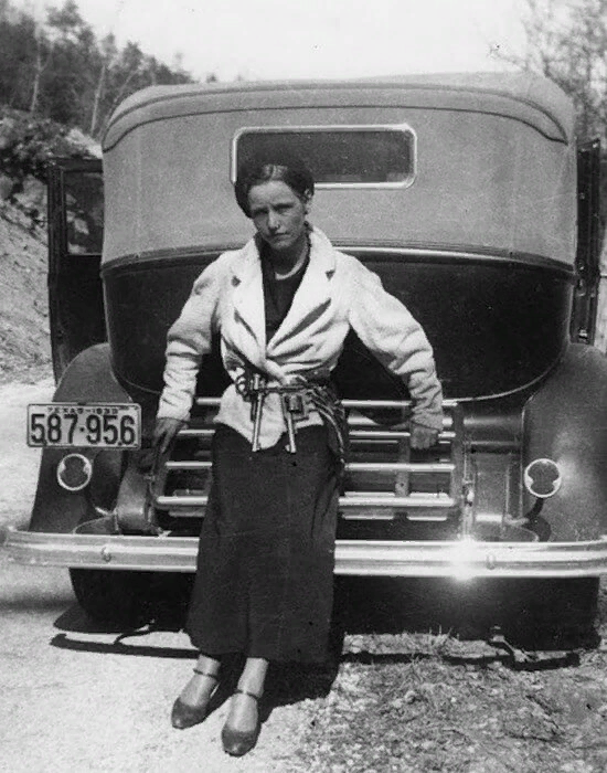 Бонни Паркер (Bonnie Parker)