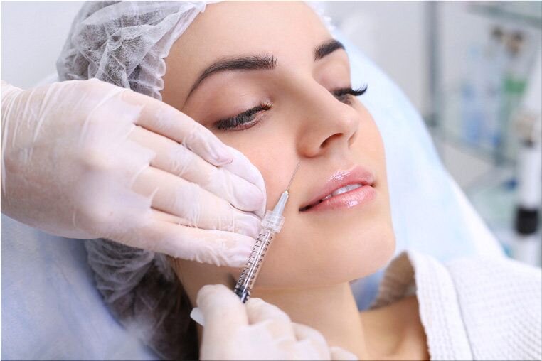 Процедура предполагает пересадку собственной жировой ткани