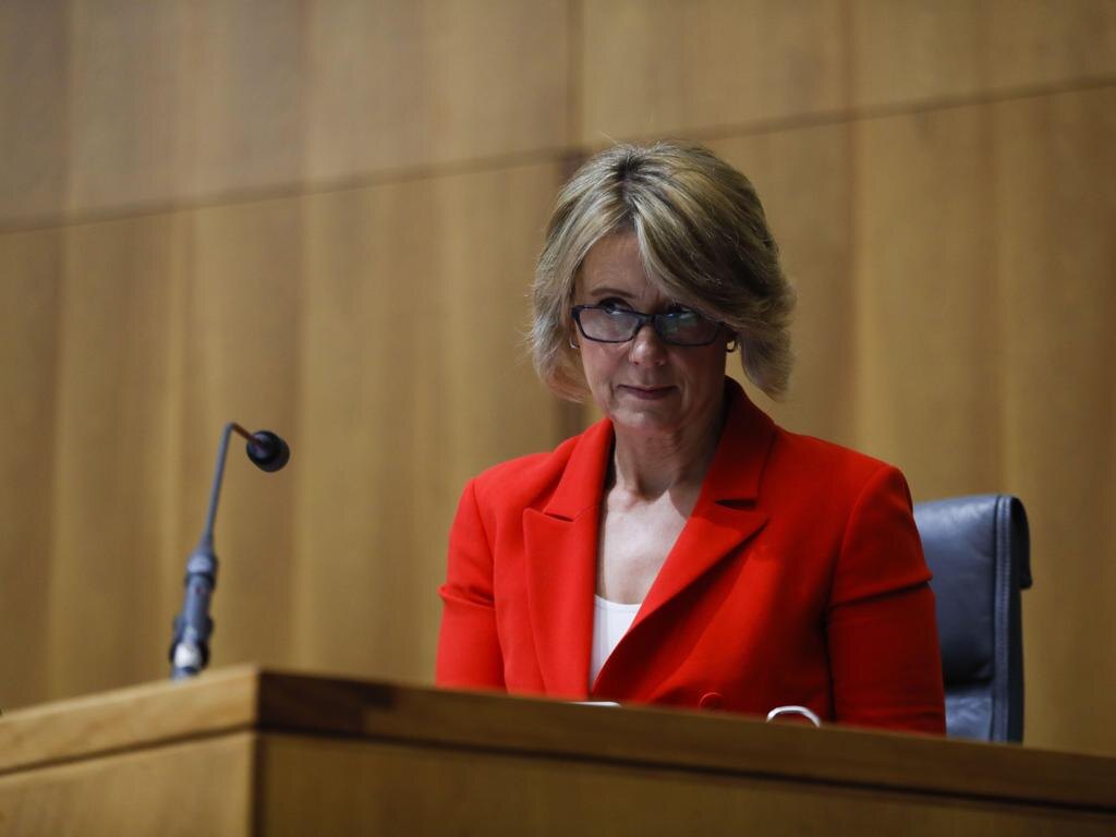 Сенатор Кристина Кенилли усиливает давление на правительство, чтобы получить больше австралийцев домой. Фото: Sean Davey.