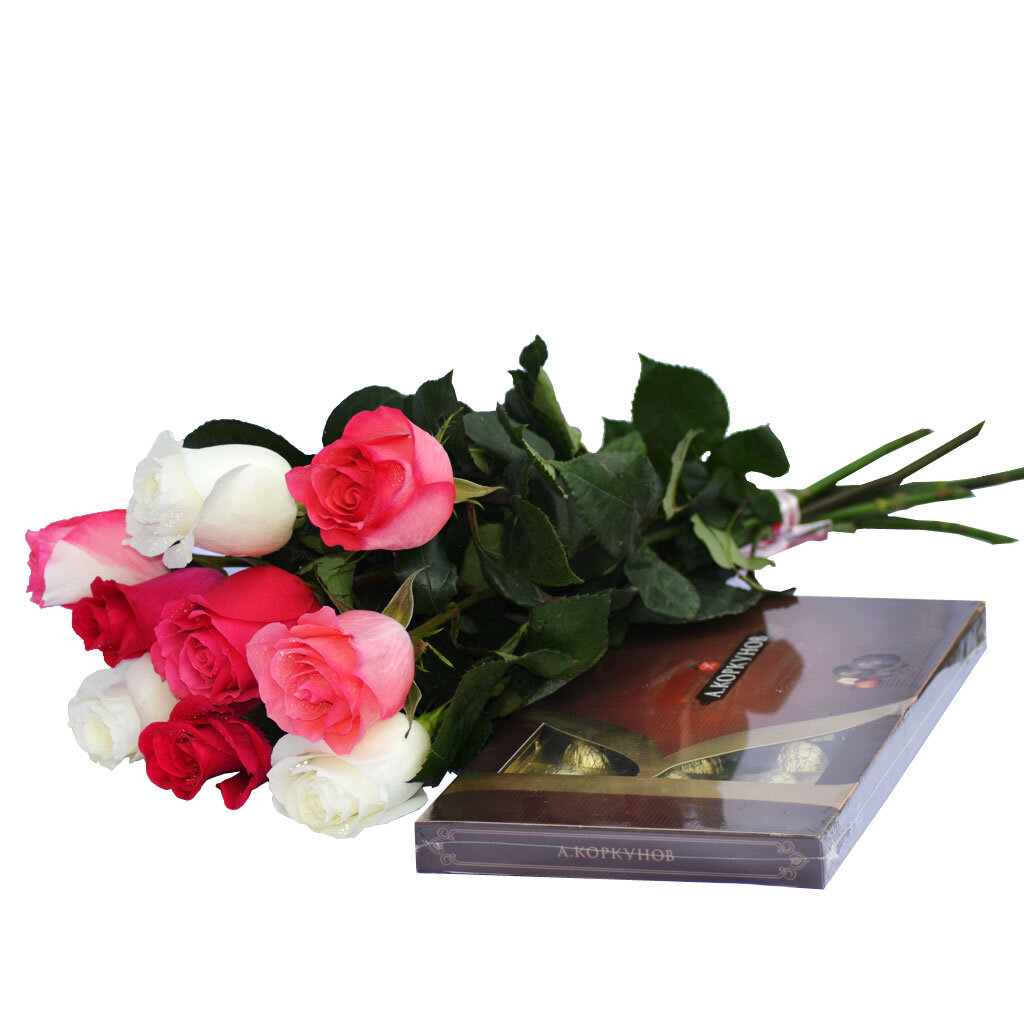 Букет роз и коробка конфет