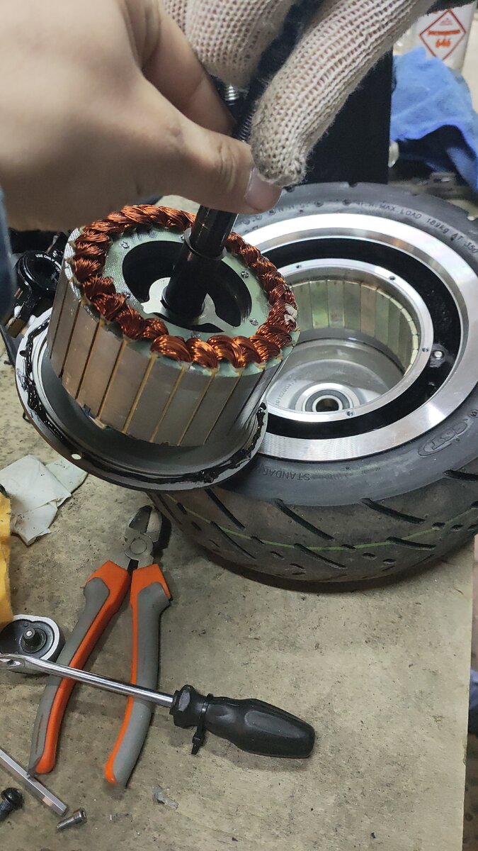 Восстановленное мотор-колесо.