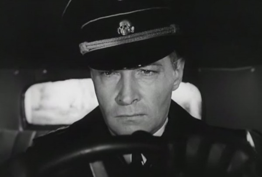 Фильм стал настоящим хитом, однако, когда в начале 1973 года он был смонтирован и его показали высокому телевизионному начальству, на голову режиссера посыпались первые упреки… Какие скандалы вызвал-20