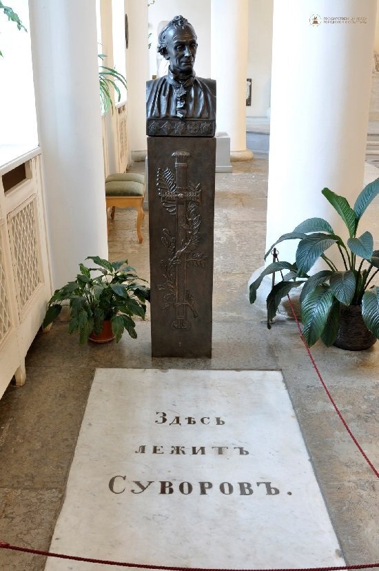 Надгробие Александра Суворова работы неизвестного мастера. Предоставлено Музеем городской скульптуры