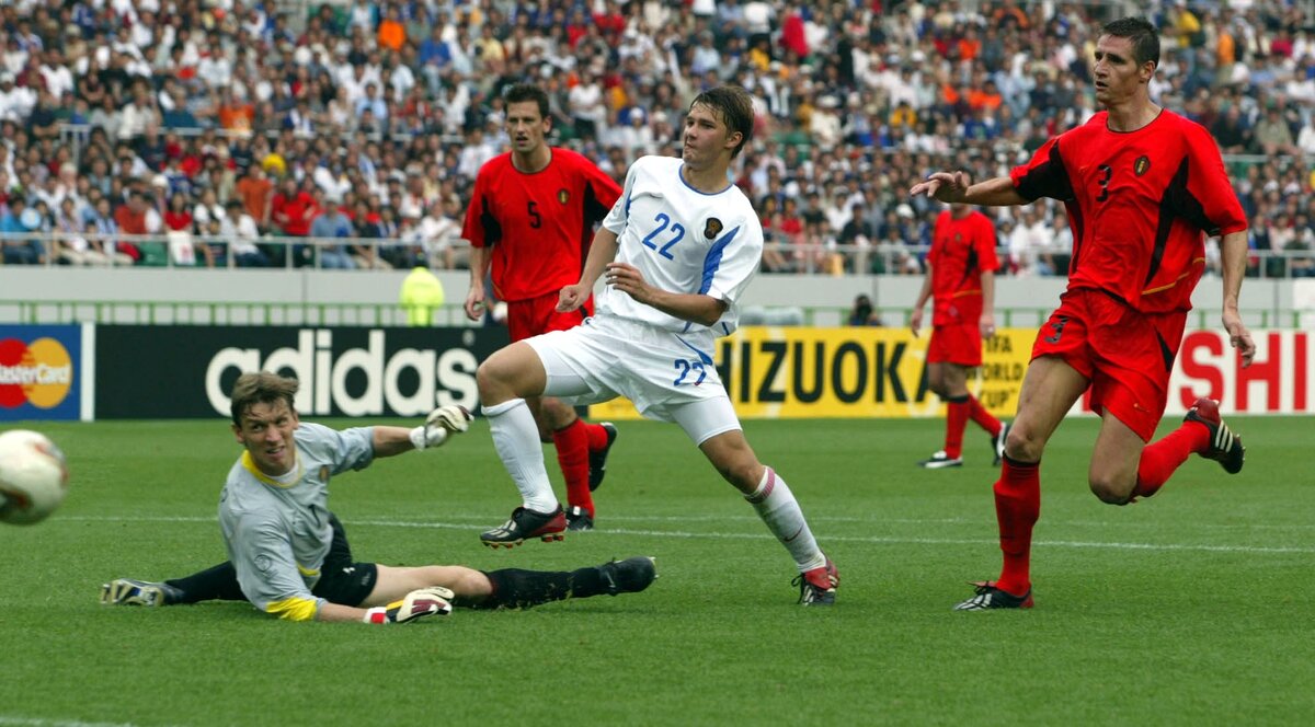 2002 football. Дмитрий Сычев ЧМ-2002. Россия Бельгия 2002. Бельгия Россия ЧМ 2002. Матч Бельгия Россия ЧМ 2002.