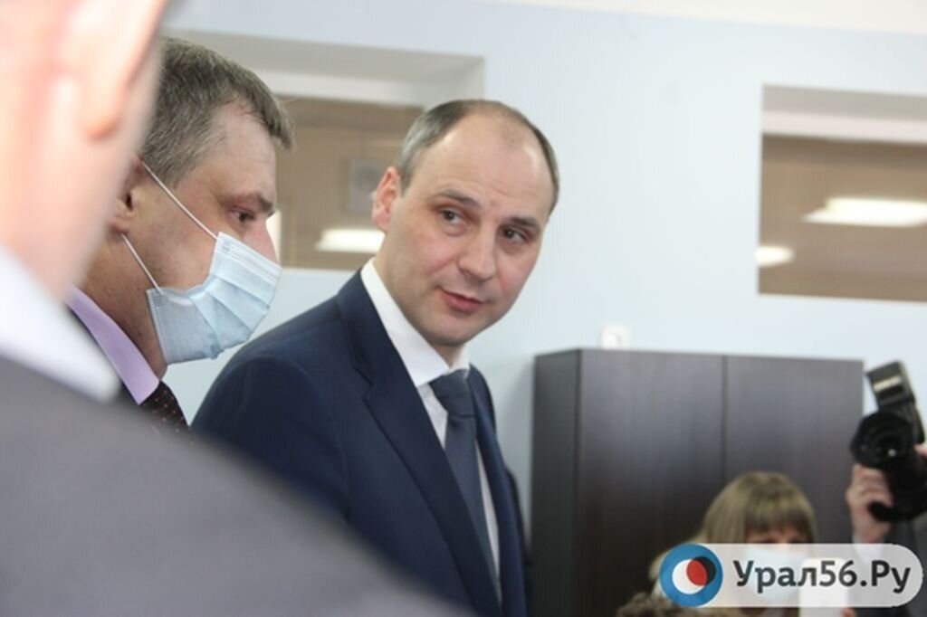    Губернатор Денис Паслер назначил двух заместителей министра здравоохранения