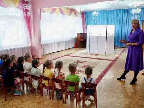     Театр теней сделали для воспитанников детского сада в Биробиджане. ФОТО: мэрия Биробиджана