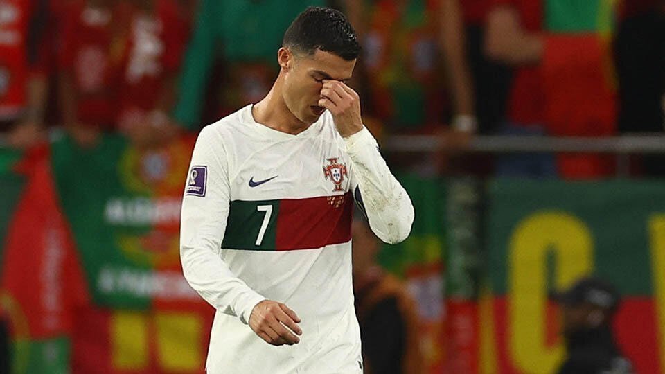     Роналду может перейти в "Ньюкасл" летом REUTERS/Kai Pfaffenbach