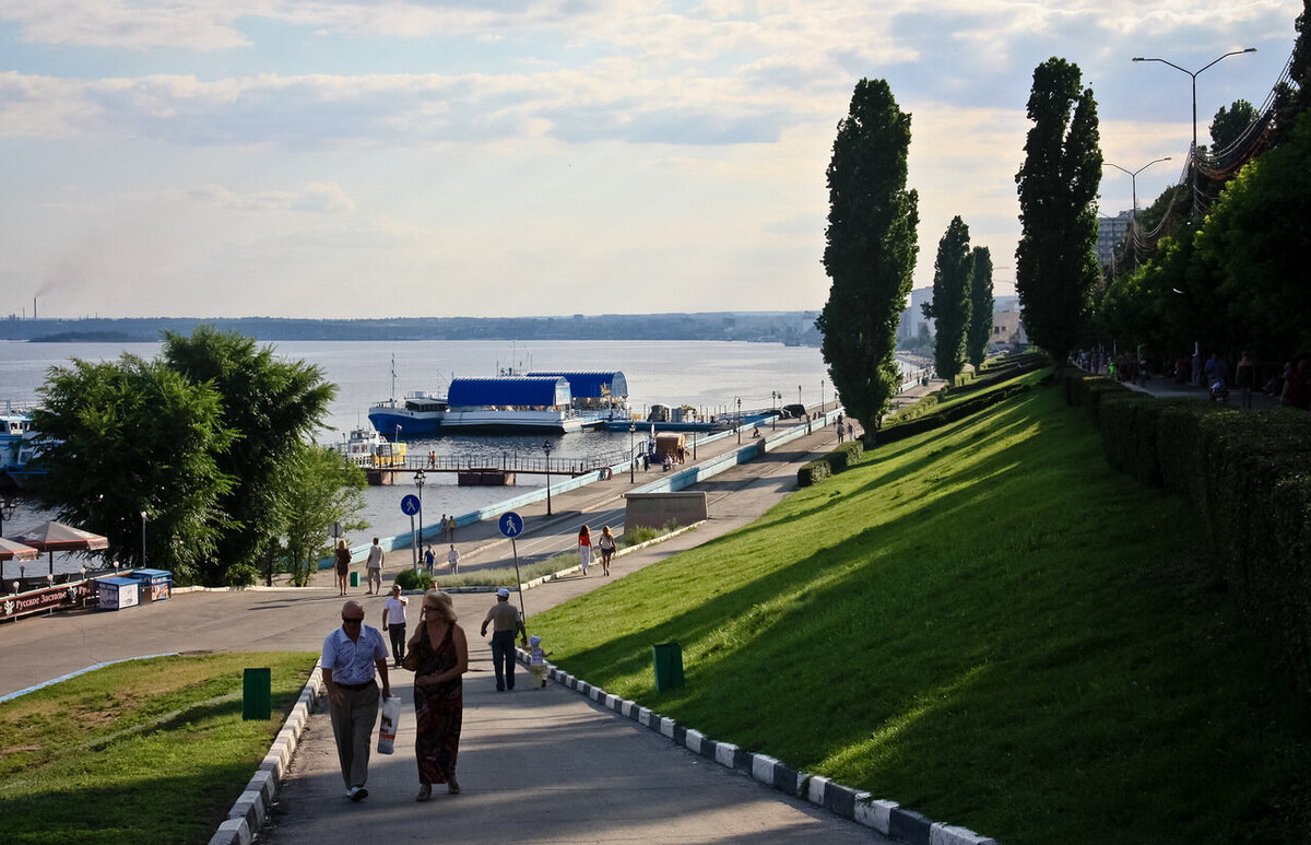  Краткое описание
Саратов, как и любой уважающий себя город, имеет в запасе десятки интереснейших достопримечательностей.-2