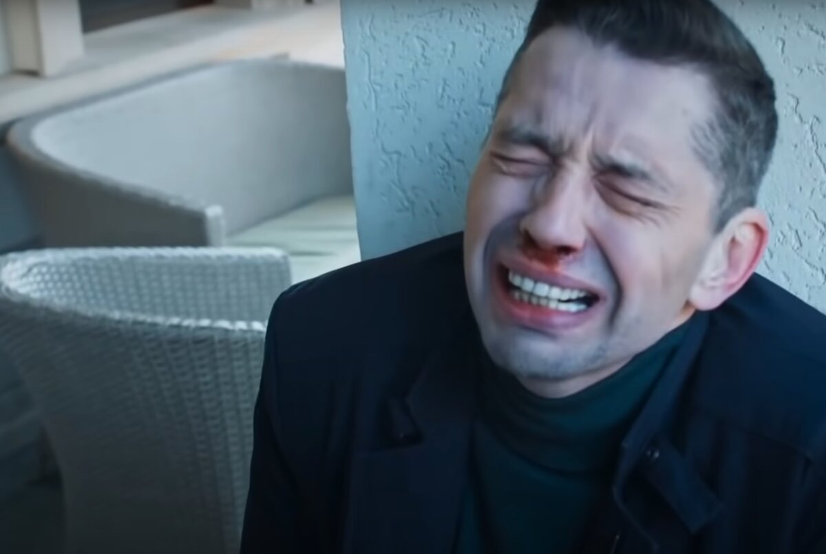 Скриншот видео из сериала "Я заберу твою семью".