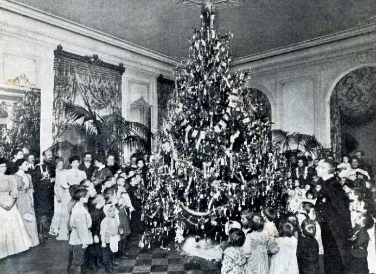 Рождественская елка Романовых. Фото 1917 г.