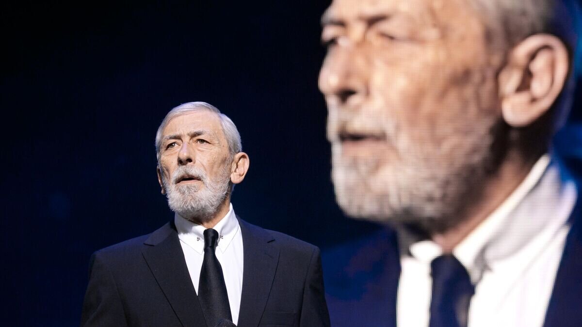    Певец Вахтанг Кикабидзе© РИА Новости / Андрей Александров