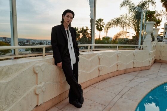    Корейский певец Шуга из BTS стал амбассадором Valentino (фото 2)