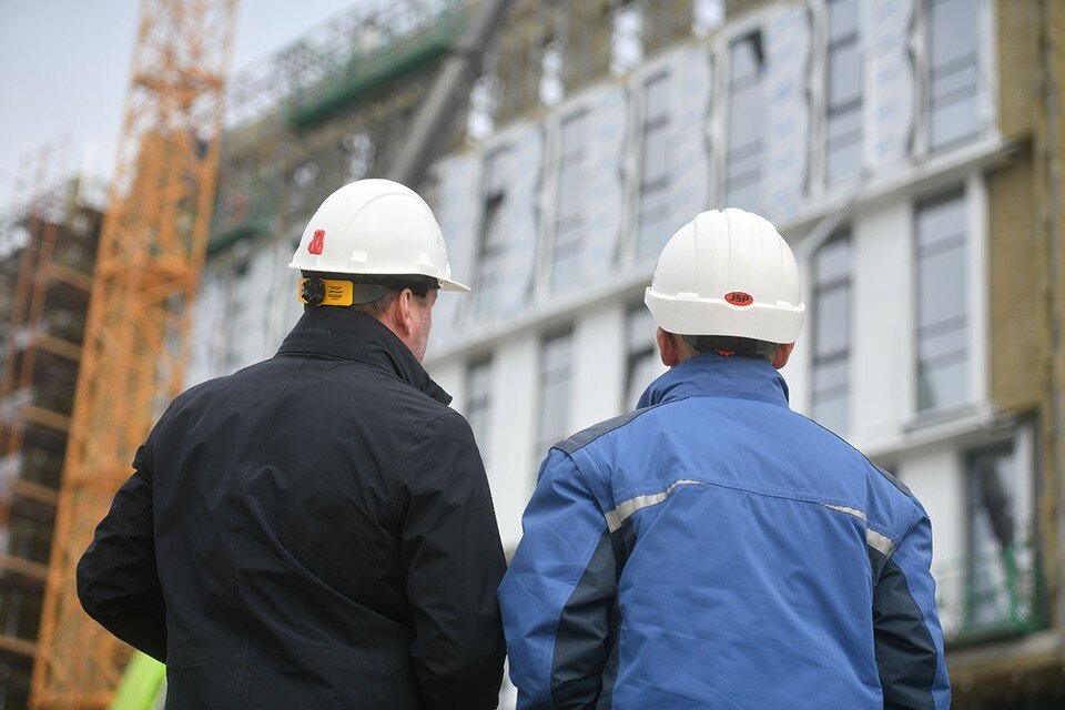     Эксперты оценили, как сильно упадут цены на новостройки и вторичное жилье в России в 2023 году Алексей БУЛАТОВ