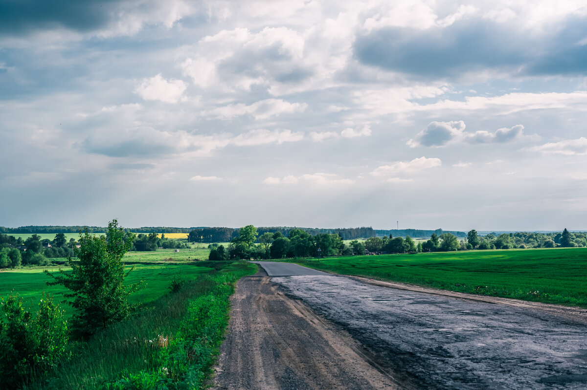 Село крутое фото. Село круче. Саврасова Круча Брянская область. Майские просторы фото. Село крутое.