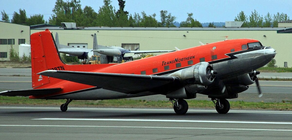    TransNorthern Super DC-3 на АляскеFrank Kovalchek, Flickr. CC2.0